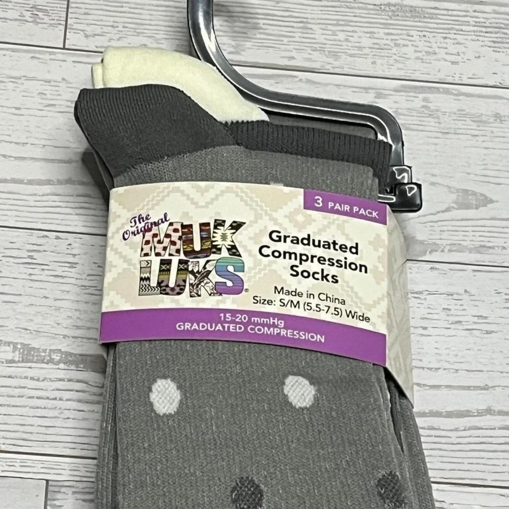 Muk Luks Womens‎ 3 Pack Graduated Compression Socks Grey Wide S/M 15-20mmHg